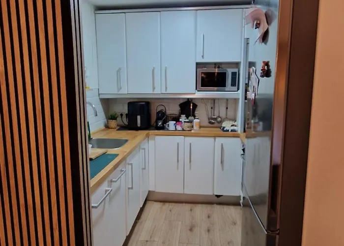 Lejlighed Centro Campus Universidad, Bien Comunicado